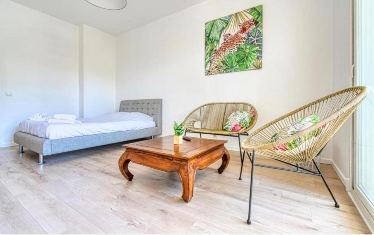 Superbe studio lumineux sur Cannes, à quelques minutes de la célèbre rue d'Antibes ! Exterior foto